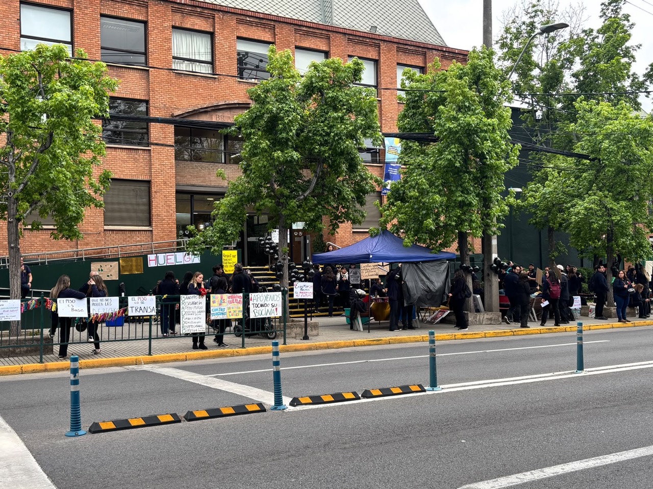 Vista general de la movilización frente a Bradford