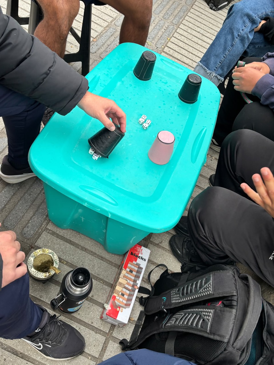 Momento de encuentro y juego de dados